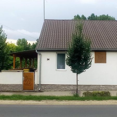 Servus Vendeghaz Lengyeltoti Екстериор снимка